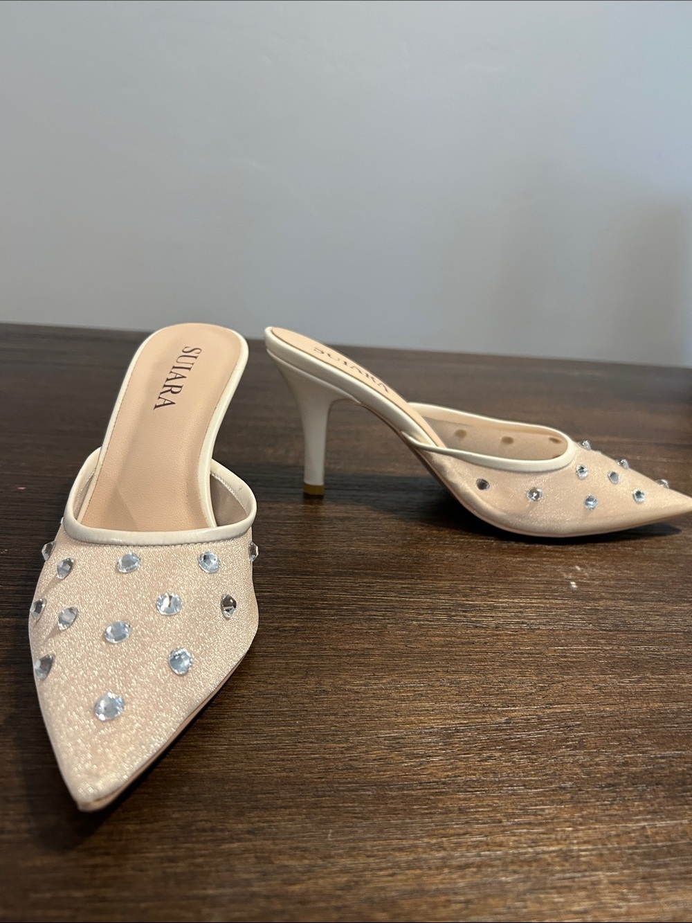 Suiara Kitten Heel Women’s Nude Rhinestones Pointed Toe Stilettos Pumps. SZ 8.5 - Picture 9 of 10